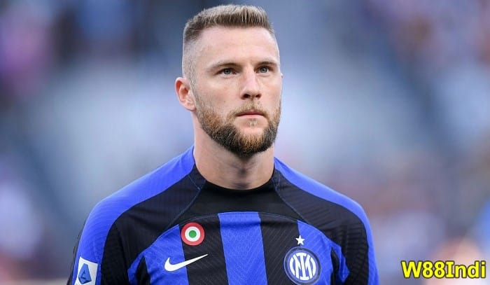 ท็อปท็อป FC0 football-plays-Minlan-Skrinia